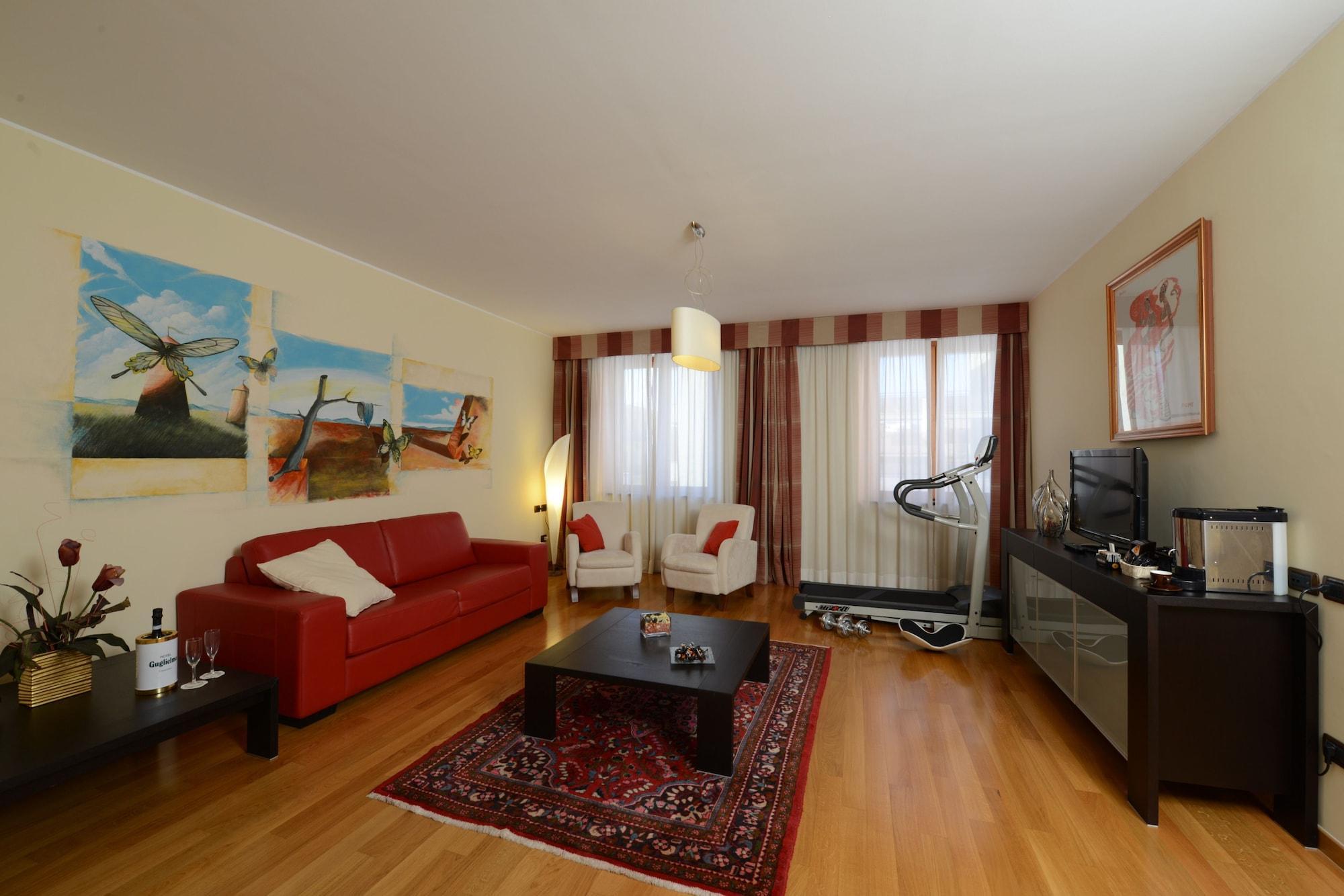 Hotel Guglielmo กาตันซาโร ภายนอก รูปภาพ