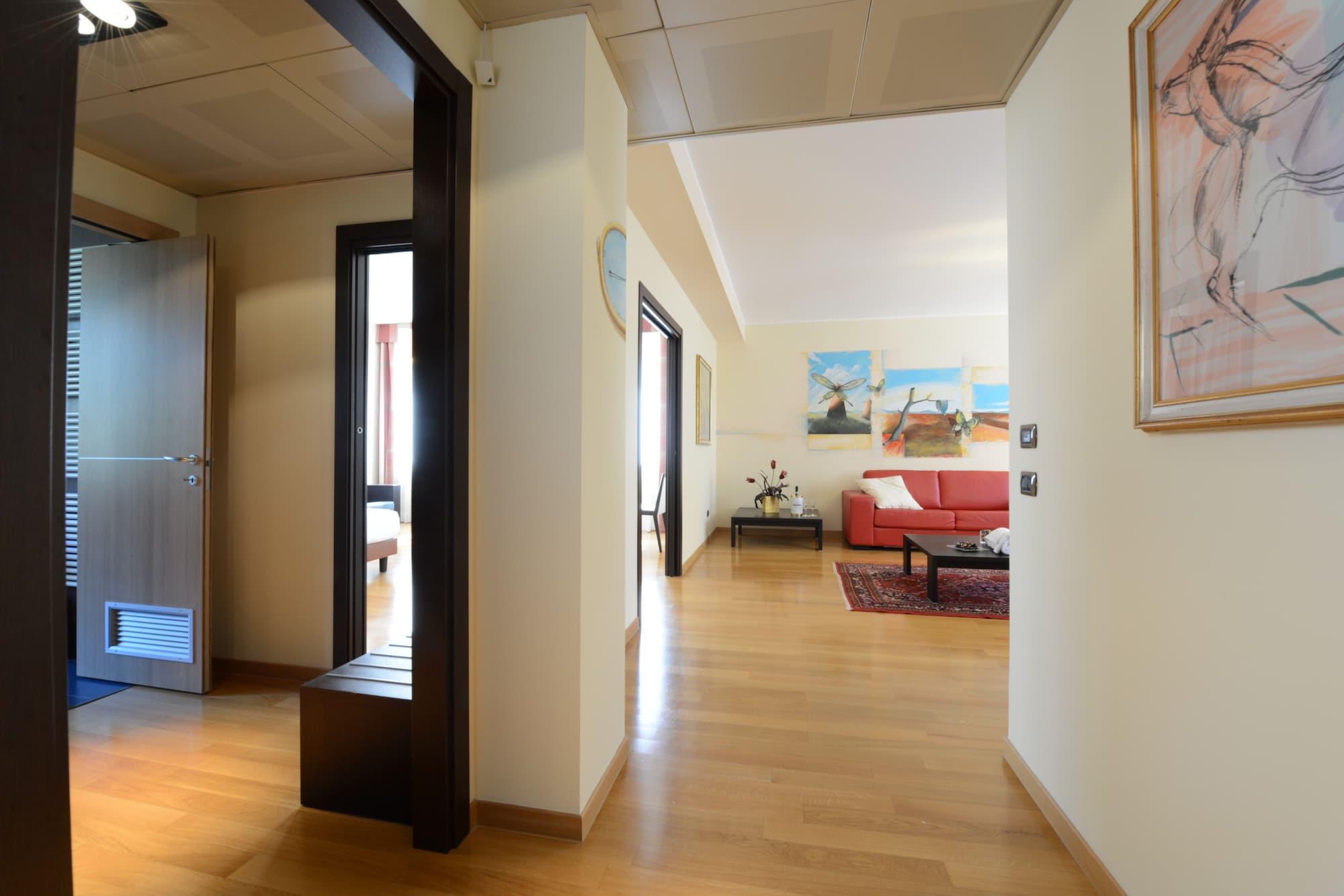 Hotel Guglielmo กาตันซาโร ภายนอก รูปภาพ